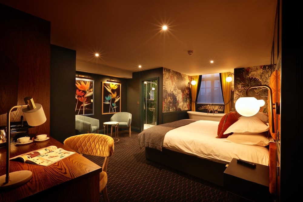 Superior Double or Twin Room, 1 King Bed, Non Smoking photo 1