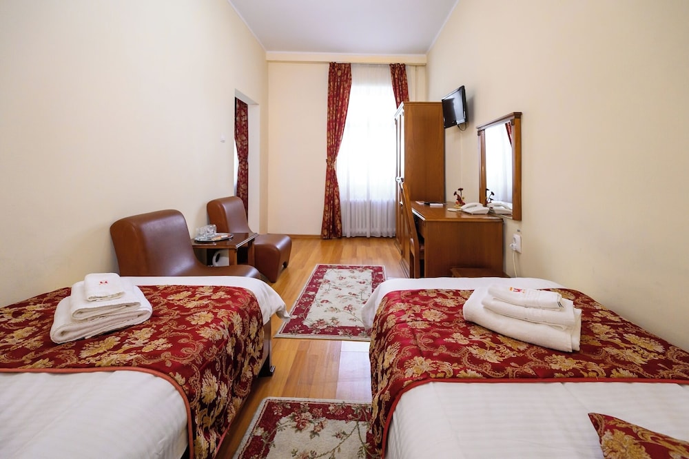 Superior Twin Room photo 3