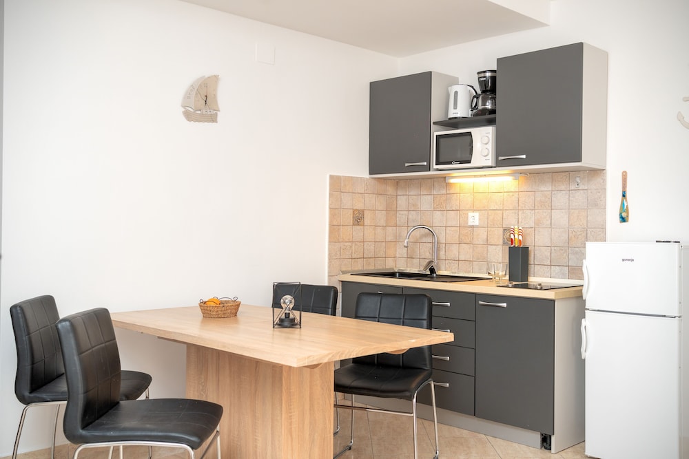 Superior Apartment, 1 Bedroom, Balcony, Beachfront photo 2