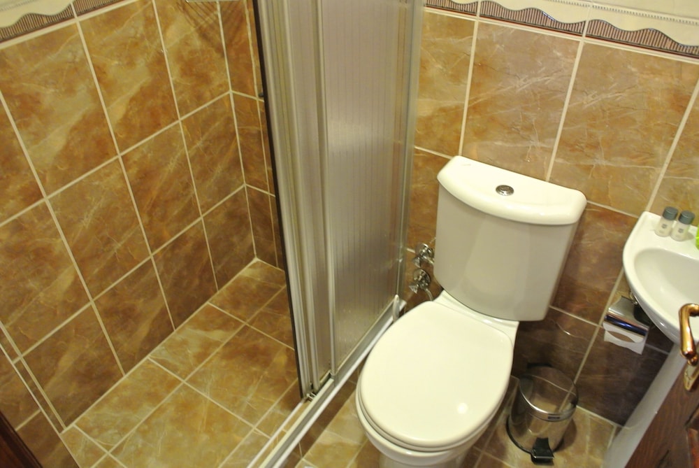 Economy Penthouse, 2 Twin Beds, Non Smoking photo 3