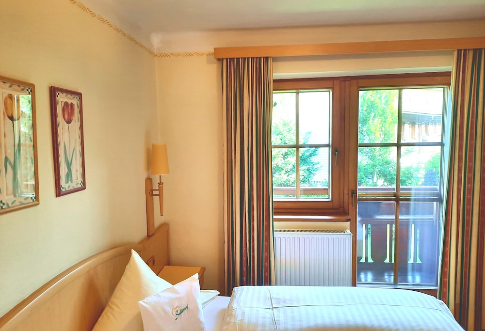 Standard Double Room, 1 King Bed, Balcony photo 3