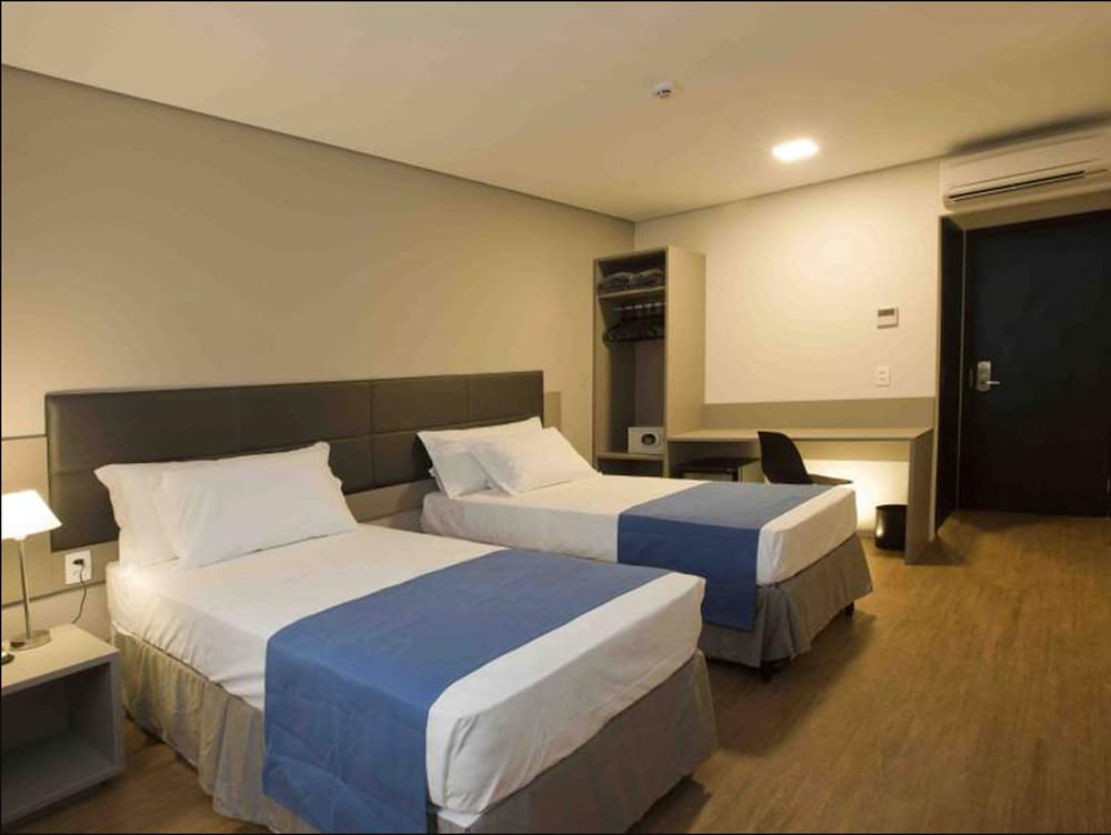 Standard Double or Twin Room photo 3