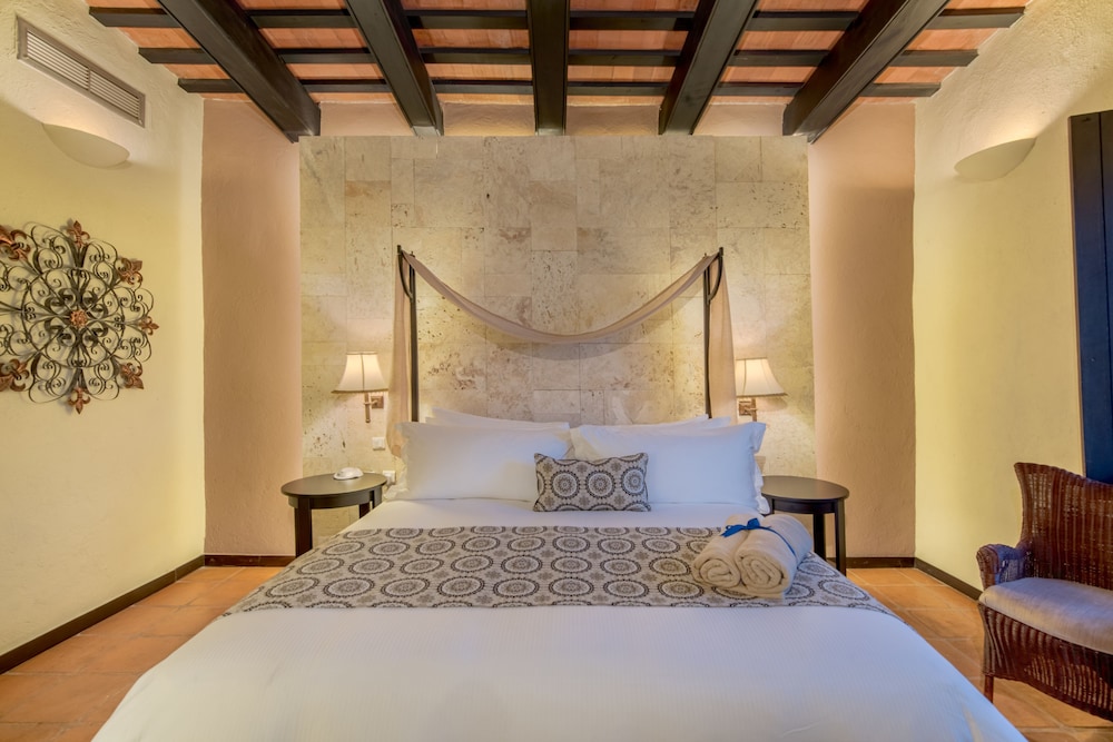 Royal Suite - Photo 2