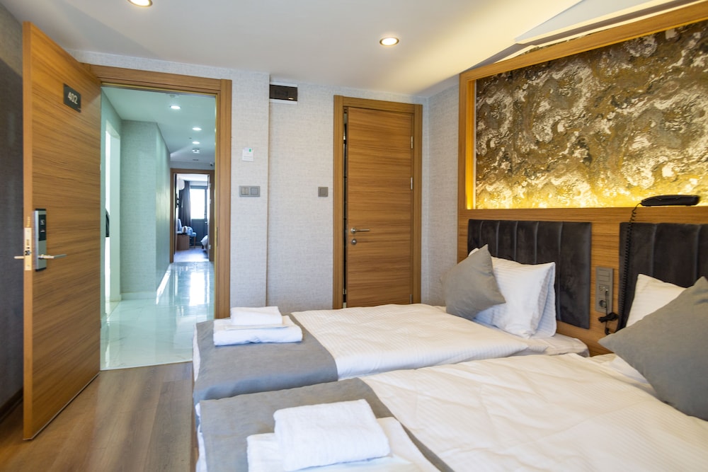 Deluxe Double or Twin Room, Non Smoking, Air conditioning photo 2