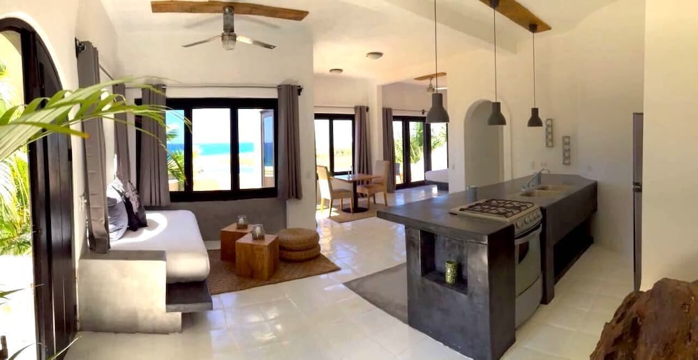 Suite #2 Ocean View King with Kitchen