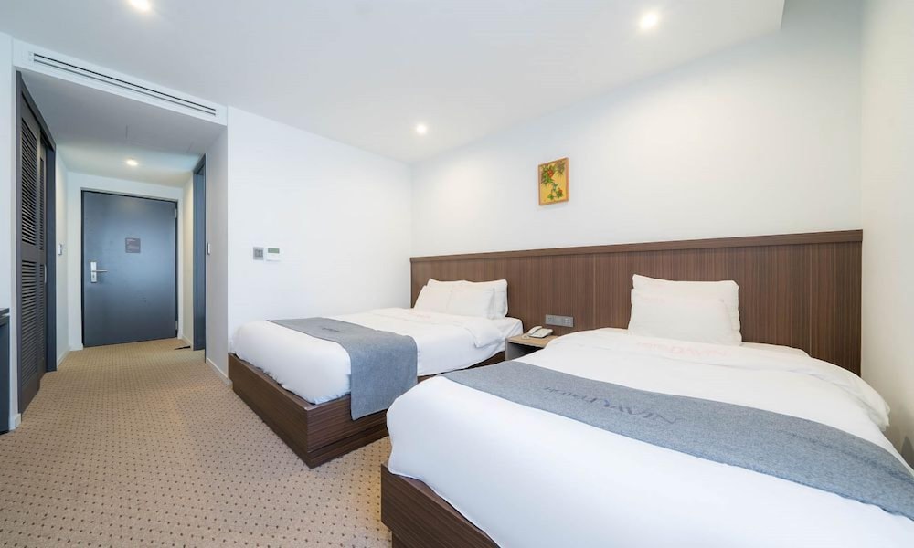Deluxe Twin Room - Photo 2