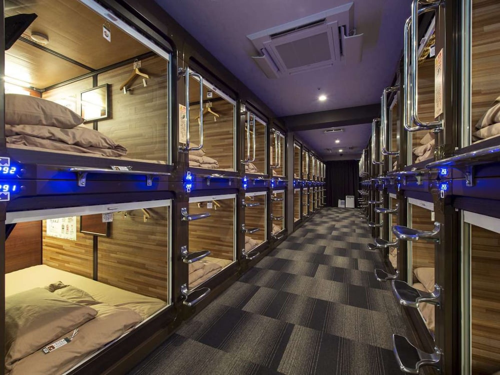 [Upper] H100cm Capsule Room for Women, Non-smoking photo 3