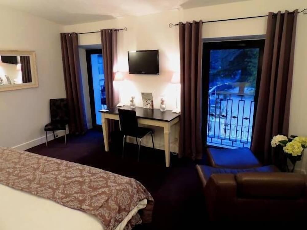Deluxe Suite photo 3