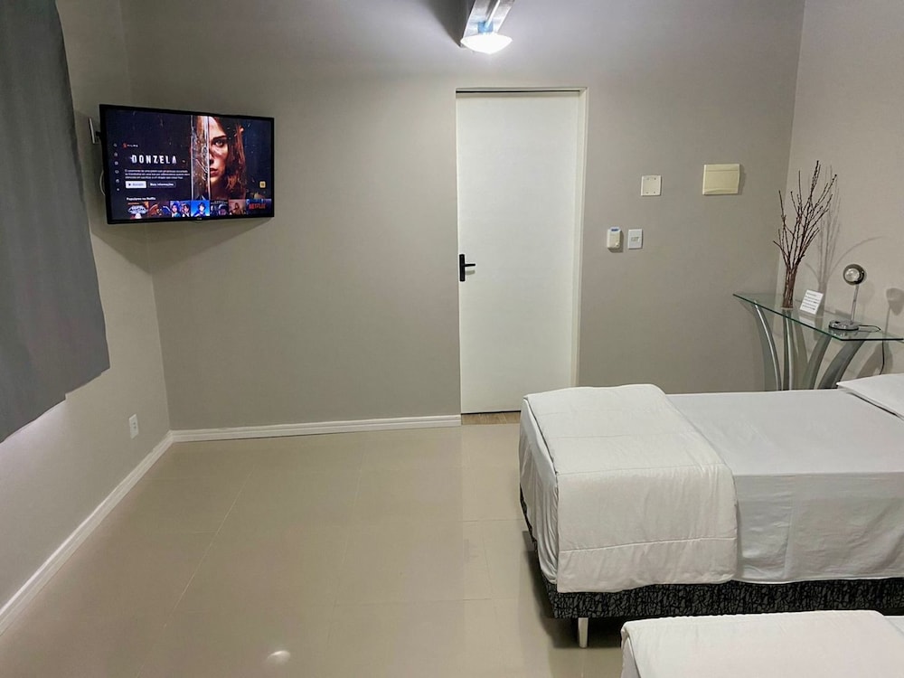 Suite - Photo 7