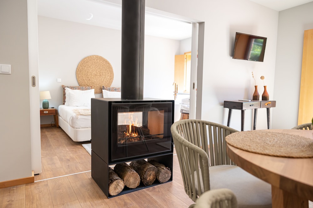 Traditional Suite - Photo 2