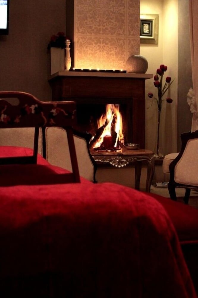 Deluxe Double Room, Fireplace, Jetted Tub photo 3