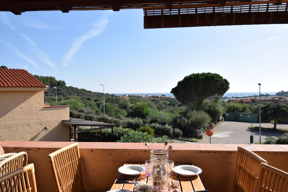 Apartment, Balcony, Partial Sea View
