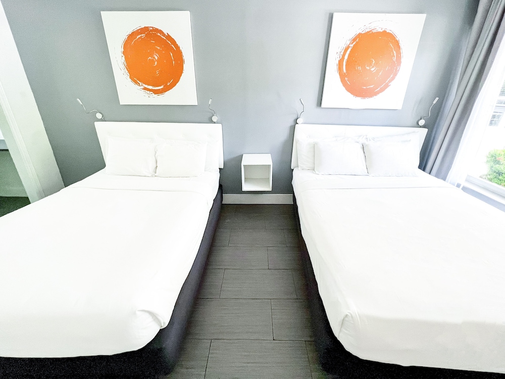 Studio, 2 Queen Beds