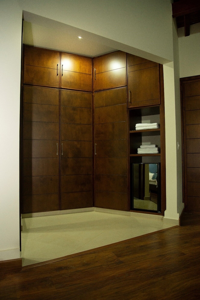 Presidential Suite, 1 Bedroom, Non Smoking, Mountain View photo 2