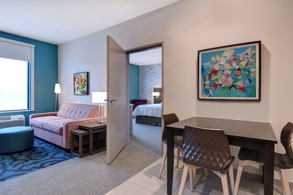Suite, 1 Bedroom - Photo 5