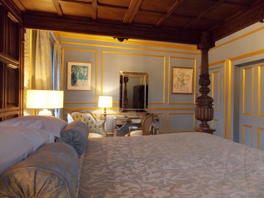 Signature Double Room, Ensuite, Park View (Four Poster)