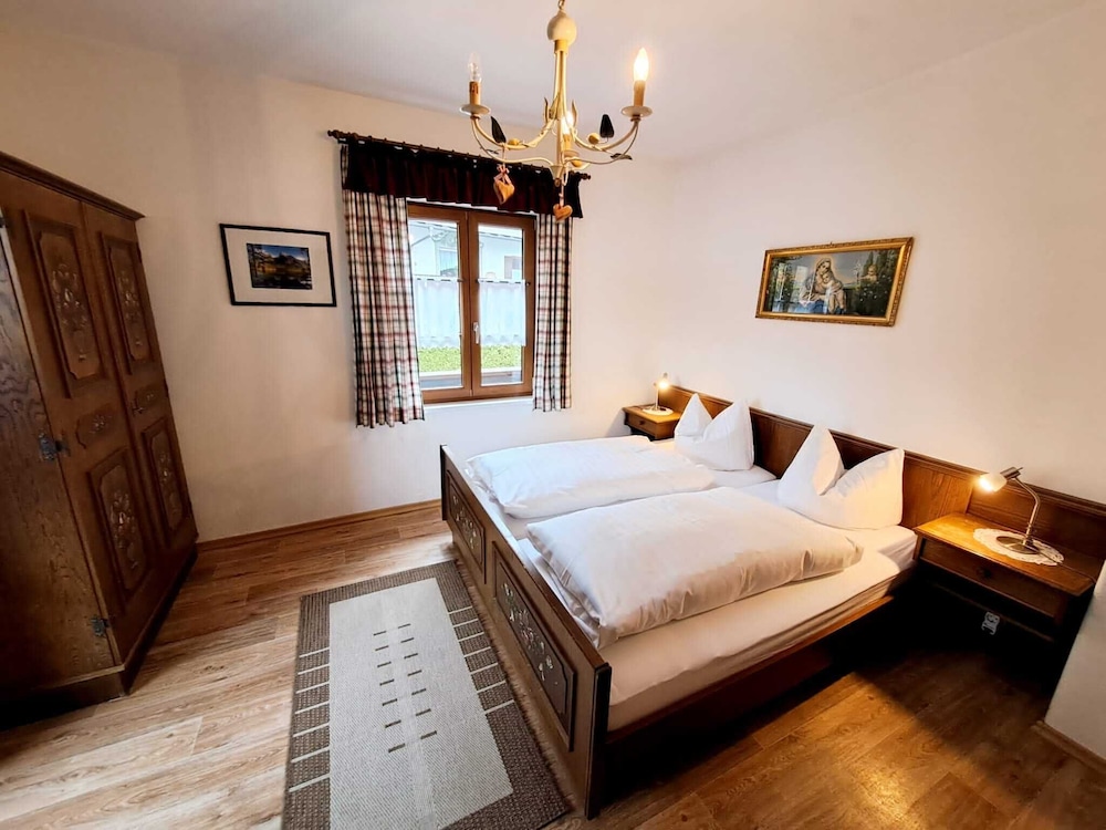 Traditional Twin Room, Corner (Room 4) photo 3