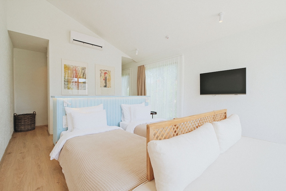 Junior Suite with Sea View - Photo 9
