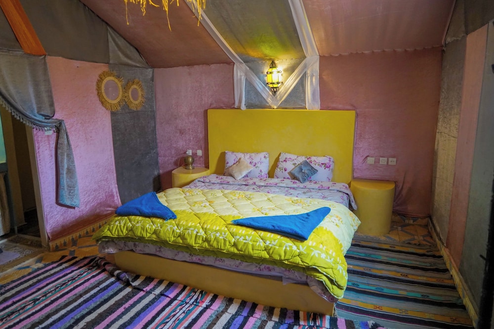 Triple Room, Patio, Desert View