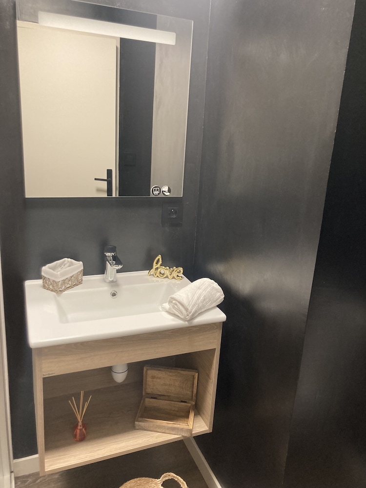 Standard Twin Room photo 2