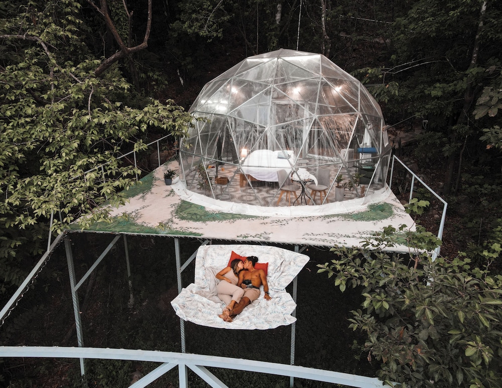 Exclusive Tent, 1 Queen Bed, Hot Tub, Mountain View photo 1