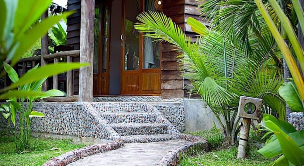 Family Bungalow photo 2