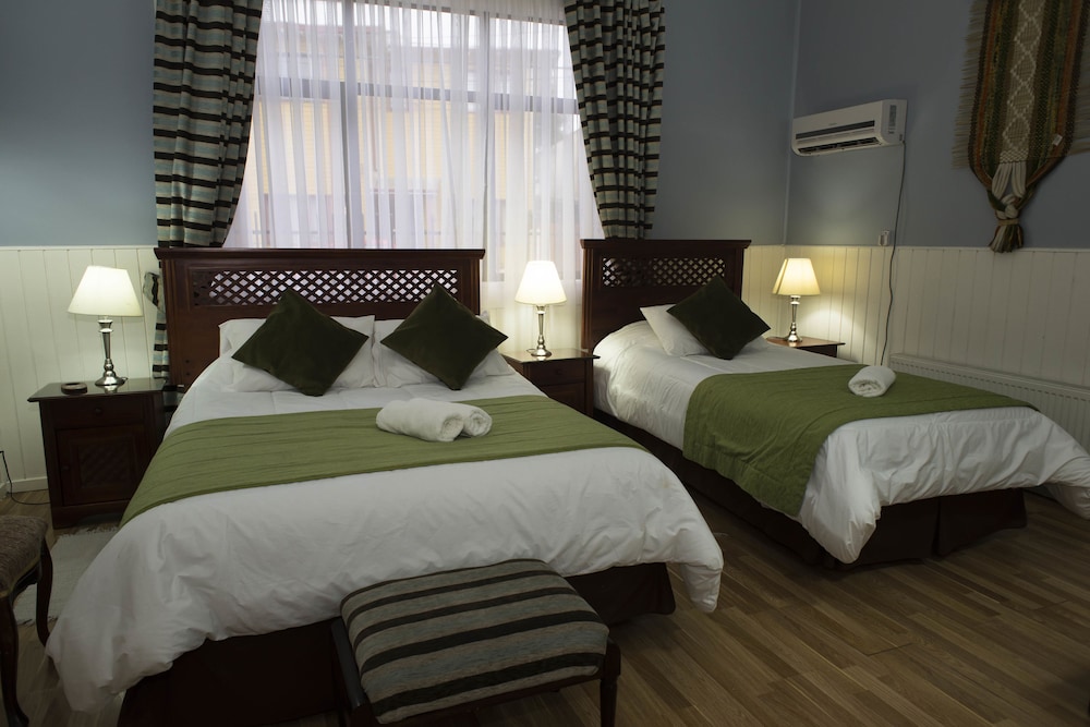 Standard Triple Room, 1 Bedroom, Private Bathroom photo 1
