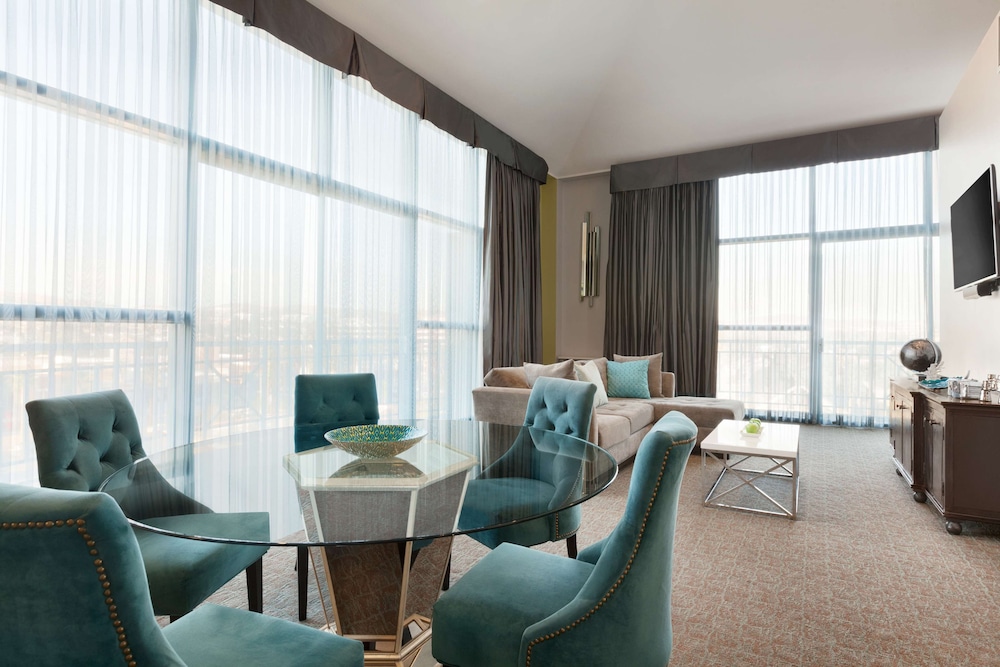 Presidential Suite, 1 King Bed, Non Smoking photo 1