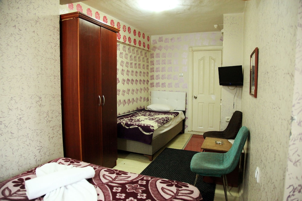 Classic Triple Room photo 3
