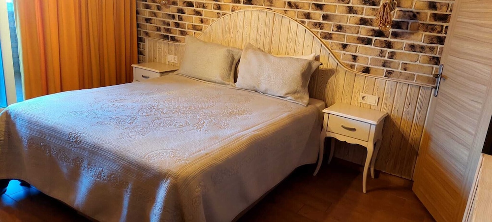 Panoramic Penthouse, 1 Queen Bed, Smoking photo 1