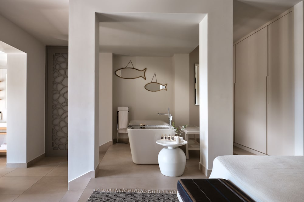 Residential 2 Bedroom Pool Villa thumbnail 5