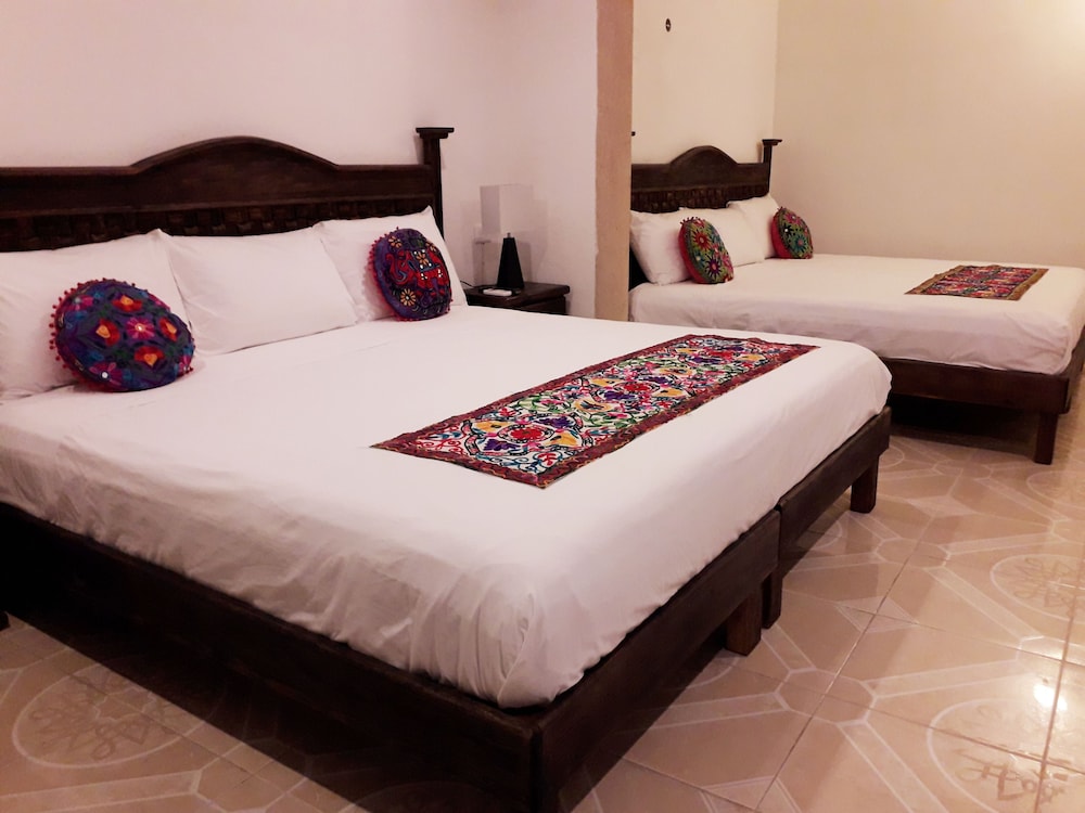 Family Room, Multiple Beds, Non Smoking, City View photo 1