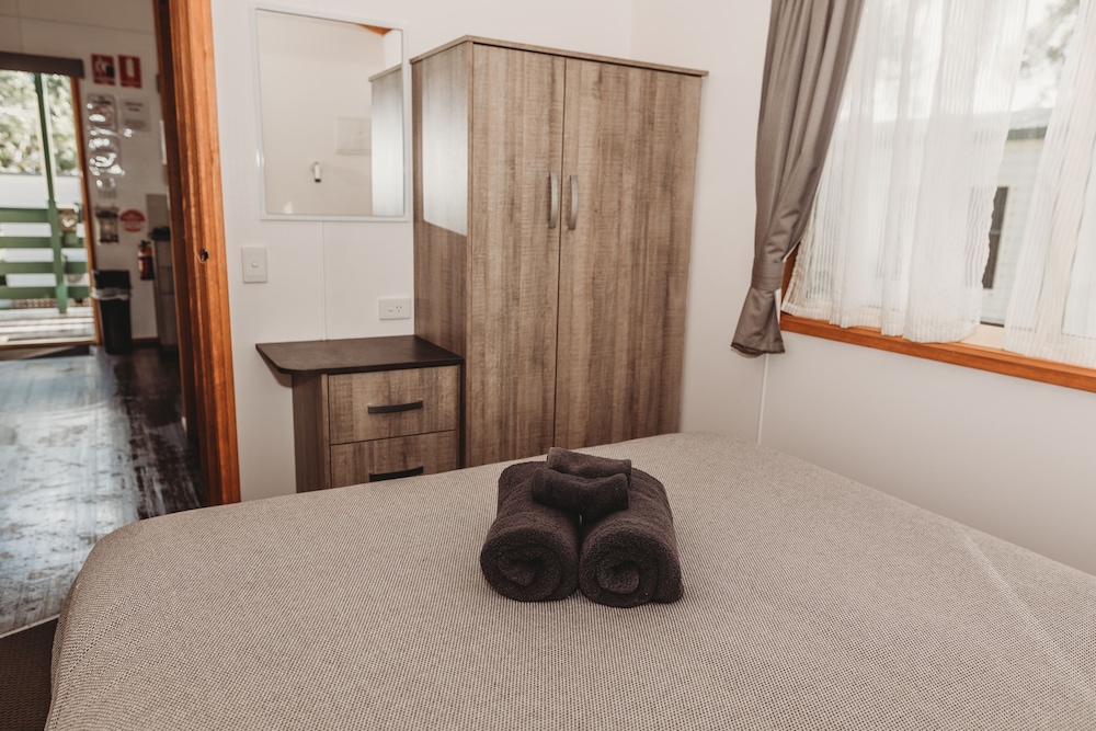 2 Bedroom Deluxe Cabin photo 1