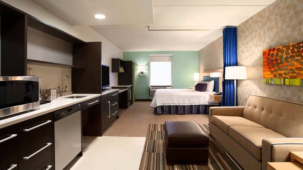 Studio Suite, 1 King Bed photo 2