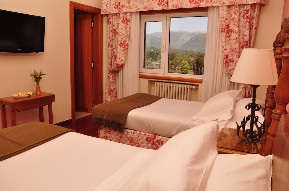 Standard with Two Twin Beds (Non Smoking)