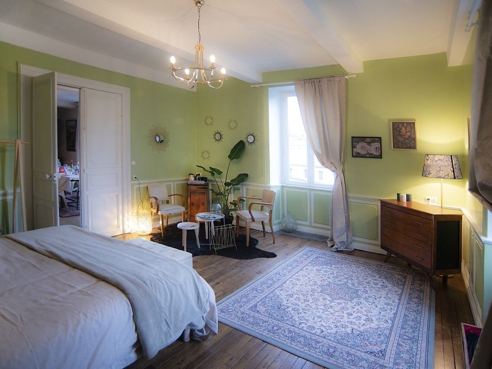 标准公寓,私人浴室,河景 (Chambre sur Sioule)