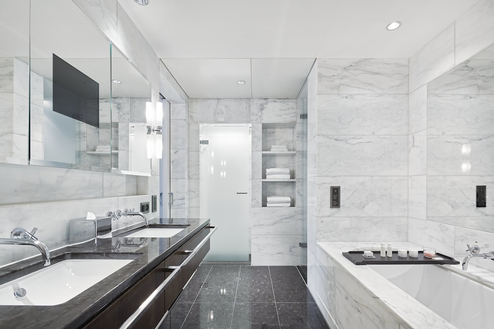 Deluxe Suite, Panoramic View, Partially Balcony, Livingroom, Whirlpool, Butler,Spa Access(12 years+) - Photo 8