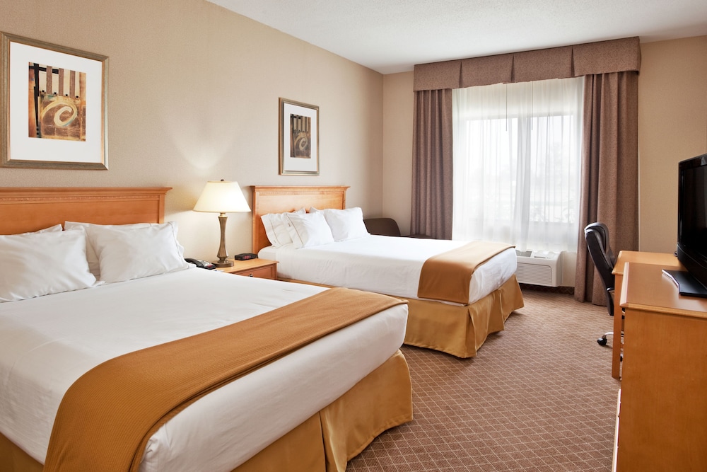 Standard Room, 2 Queen Beds - Photo 1