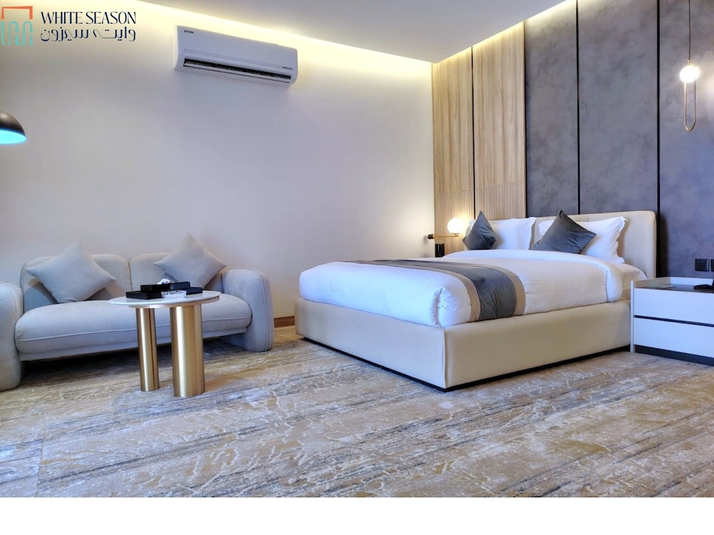 Junior Studio Suite