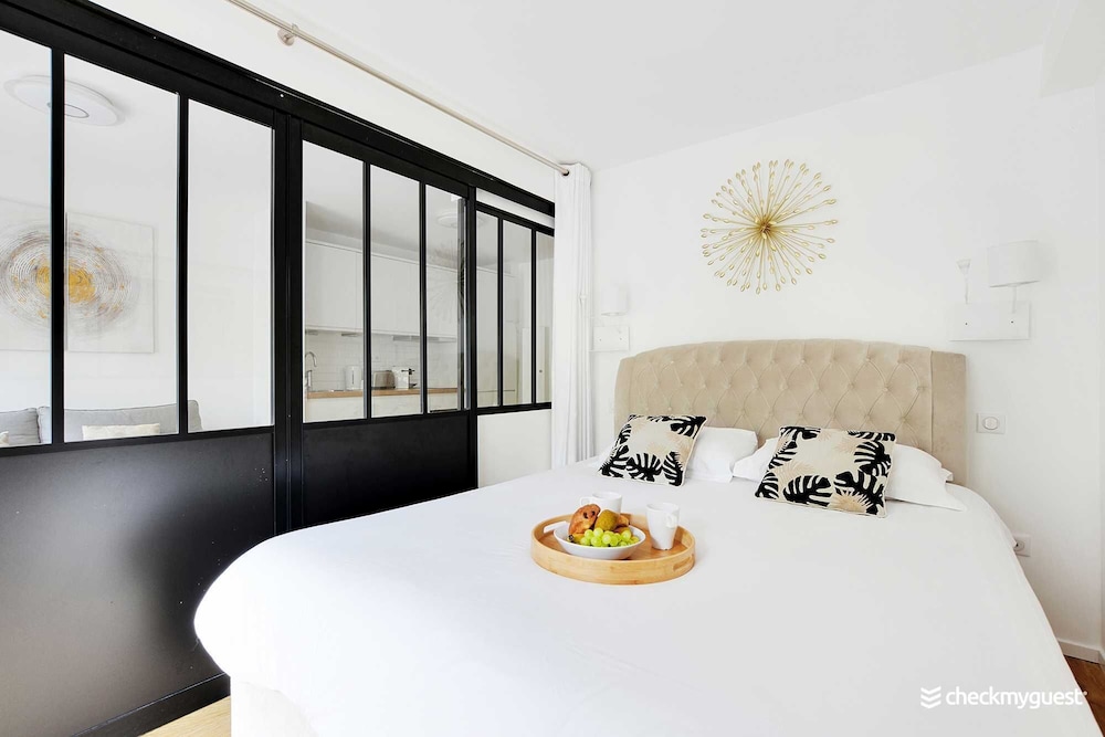 City Apartment, City View