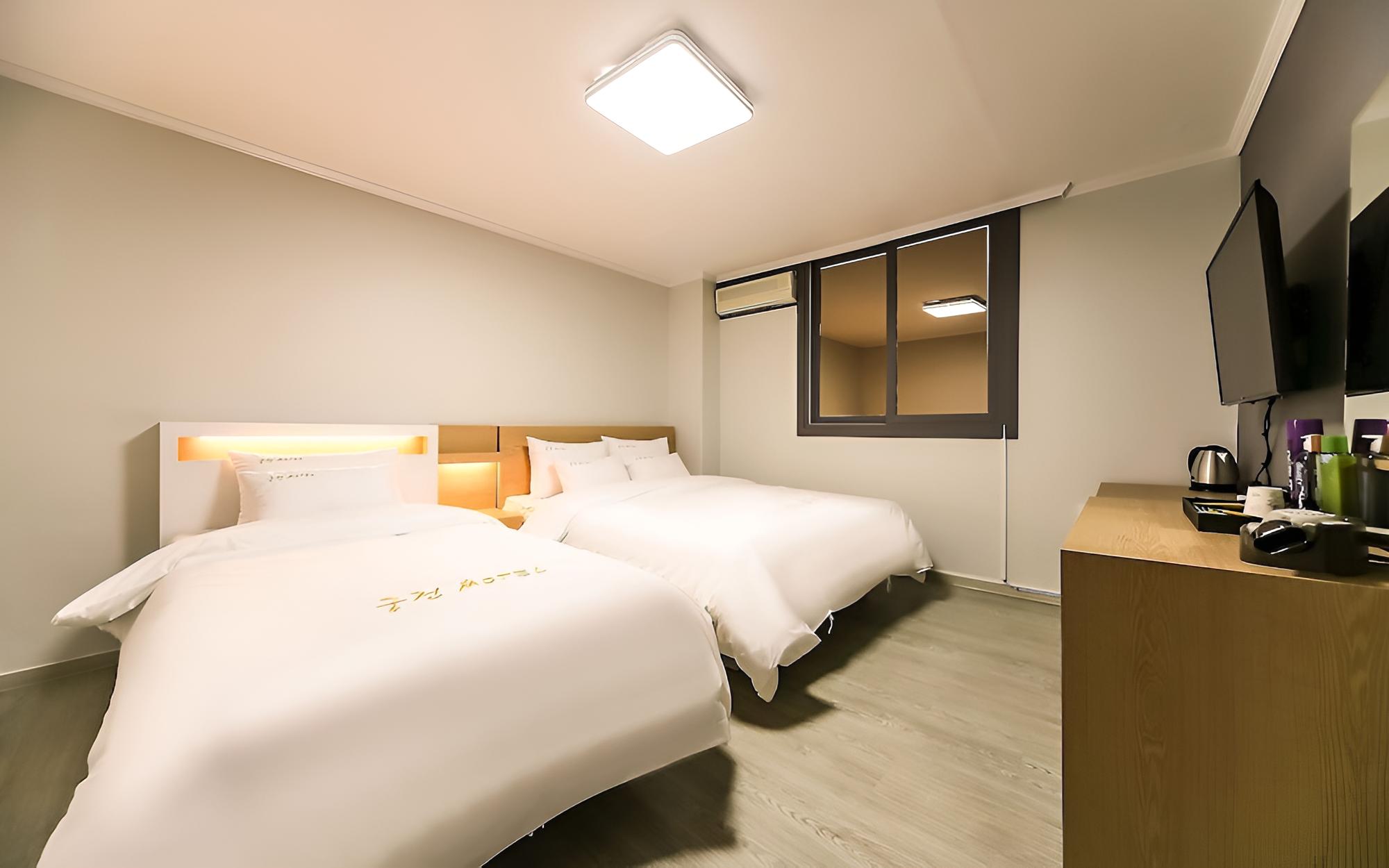 Room (Twin-3 person standard (hotel latex b) - Photo 3