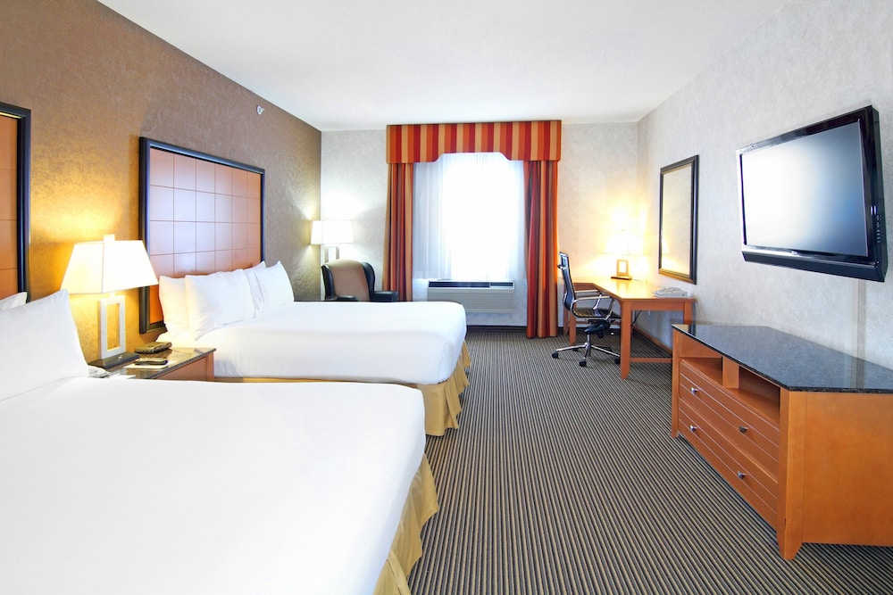 Standard Room, 2 Queen Beds - Photo 1