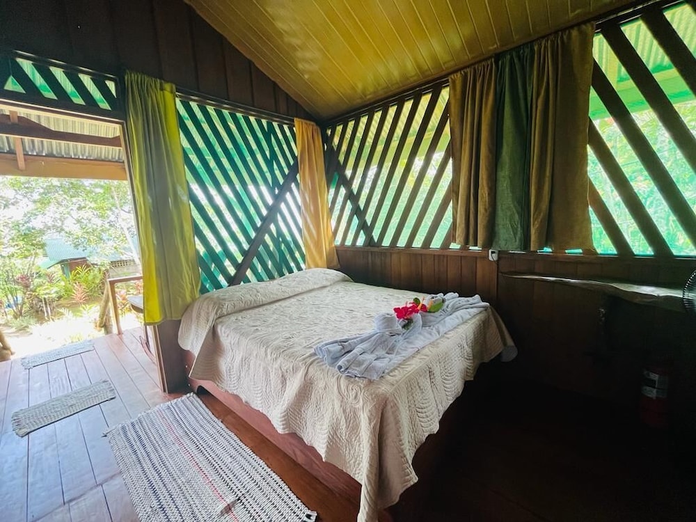 Standard Cabin, 1 Bedroom, Balcony, Partial Sea View photo 1