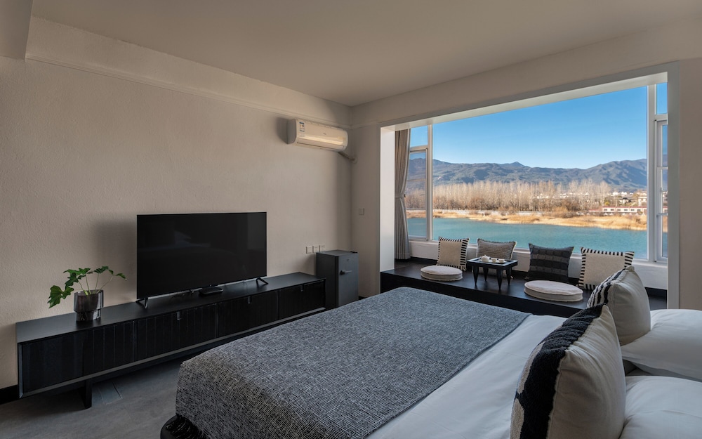Studio Suite, Lake View, Lakeside photo 2