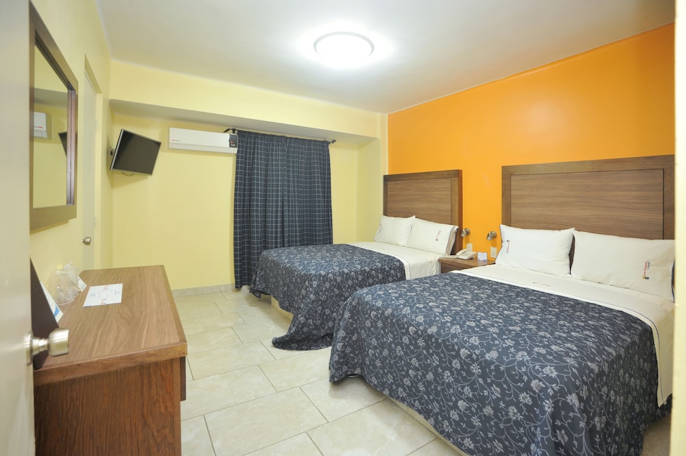 Standard Room, 2 Queen Beds photo 1