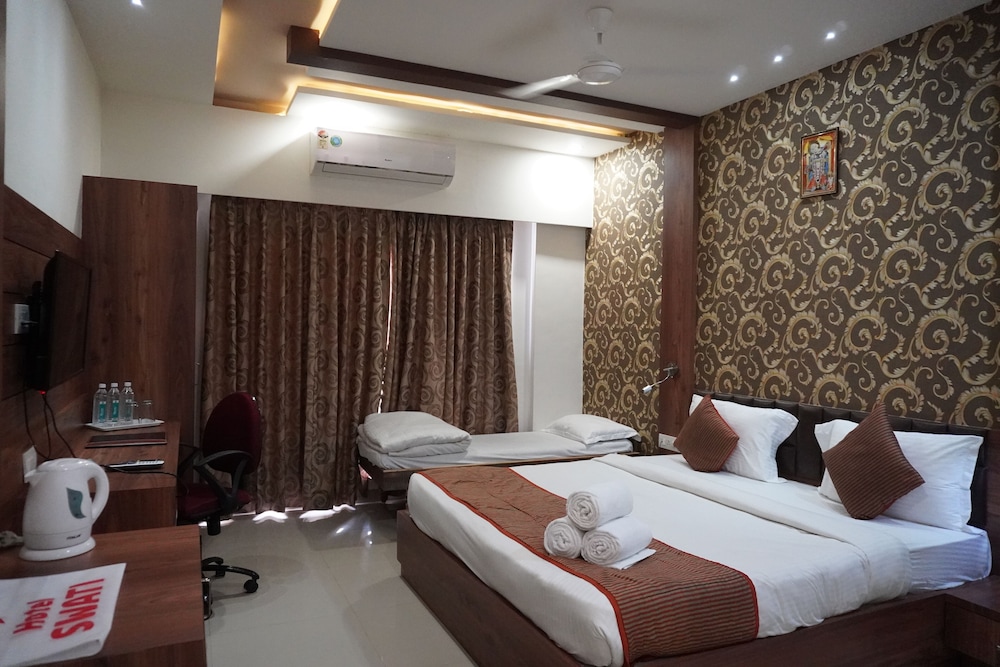 Elegance Room