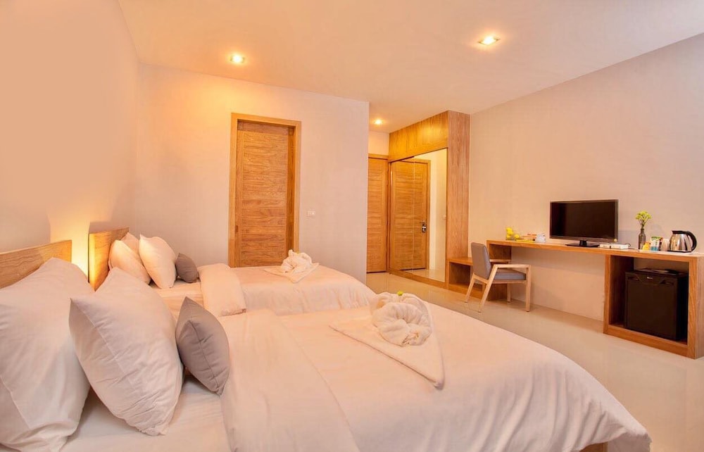 Deluxe Twin Room photo 2