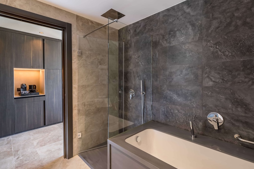 Superior Room - Photo 8