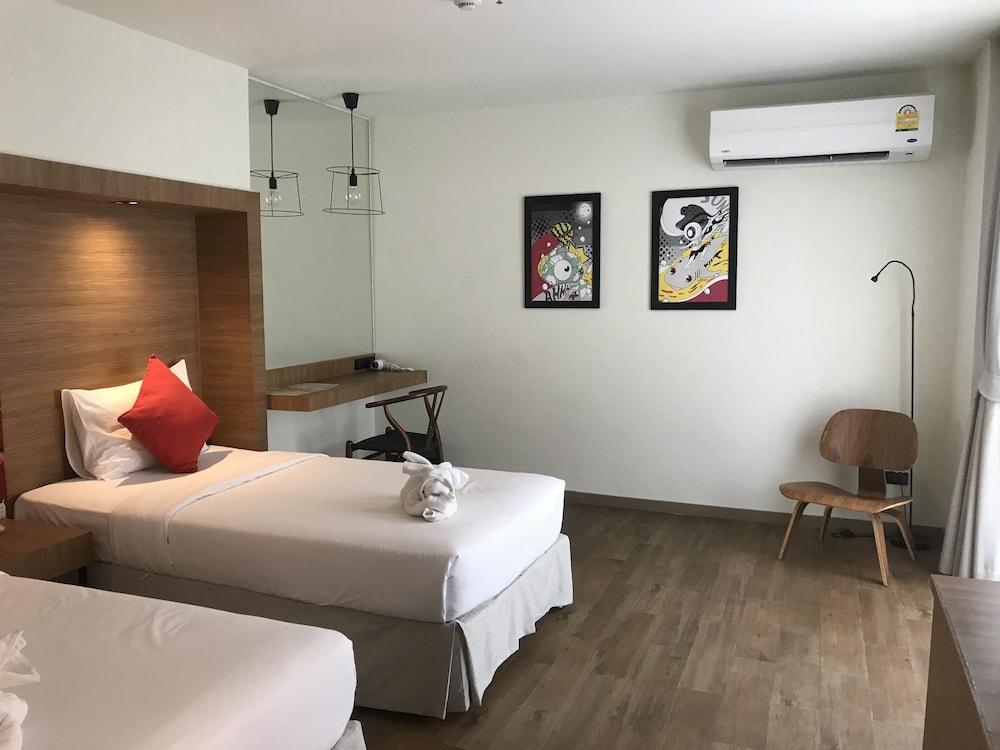 room photo