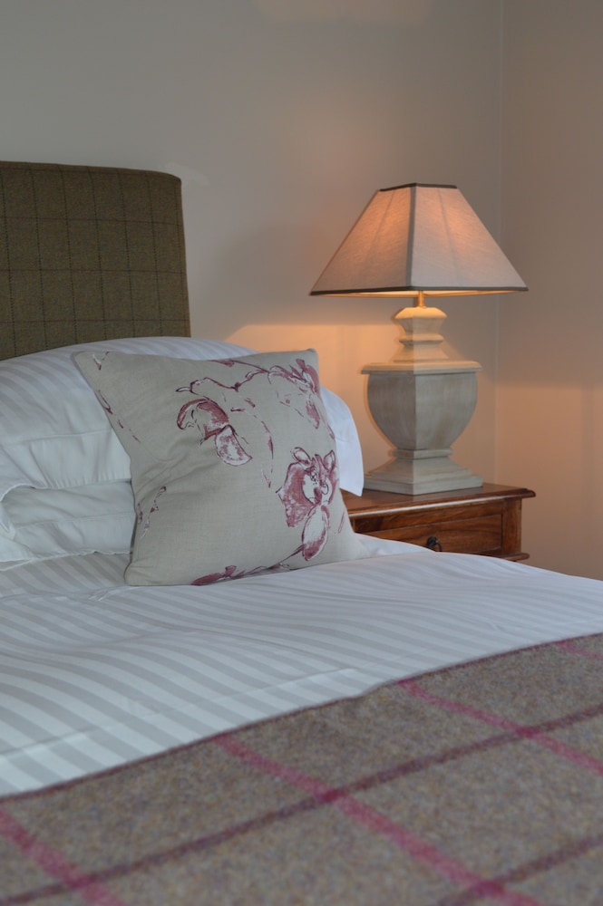 Classic Double Room, 1 King Bed photo 3